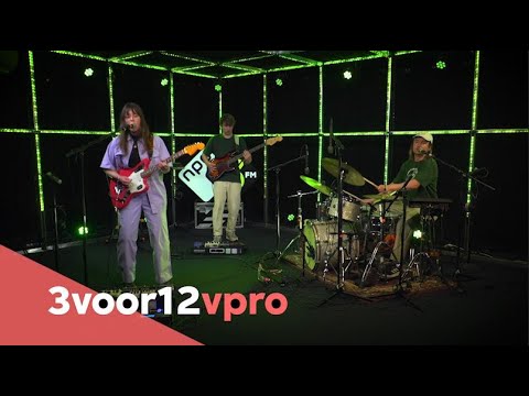 High Hi - Live at 3voor12 Radio Due date, Return to dust, All cool all fine High Hi - Live at 3voor12 Radio Due date, Return to dust, All cool all fine