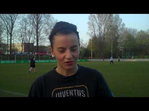 FCR 01 Duisburg Spielerin Danni Ließem zum Spiel der 2. beim SC Sand