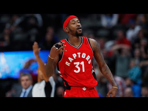 Terence Ross 360 dunk raptors vs blazers