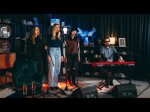 J.R. August - Dangerous waters (live @ TOP MUSIC DESK)