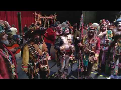 Los Carnívales - Vuelve ya el tres por cuatro (calentando voces antes de preliminares)