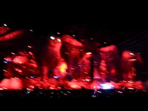 Tiësto EDC 2015 A Sky Full of Stars & Red Lights