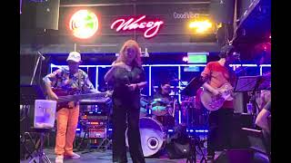 【Pattaya】Wassy Bar - with Noi