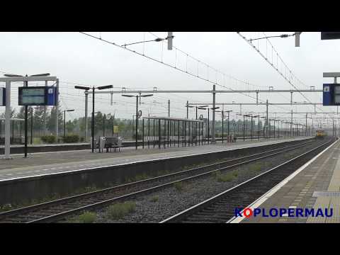 ICRm op volle snelheid door station Lage Zwaluwe!