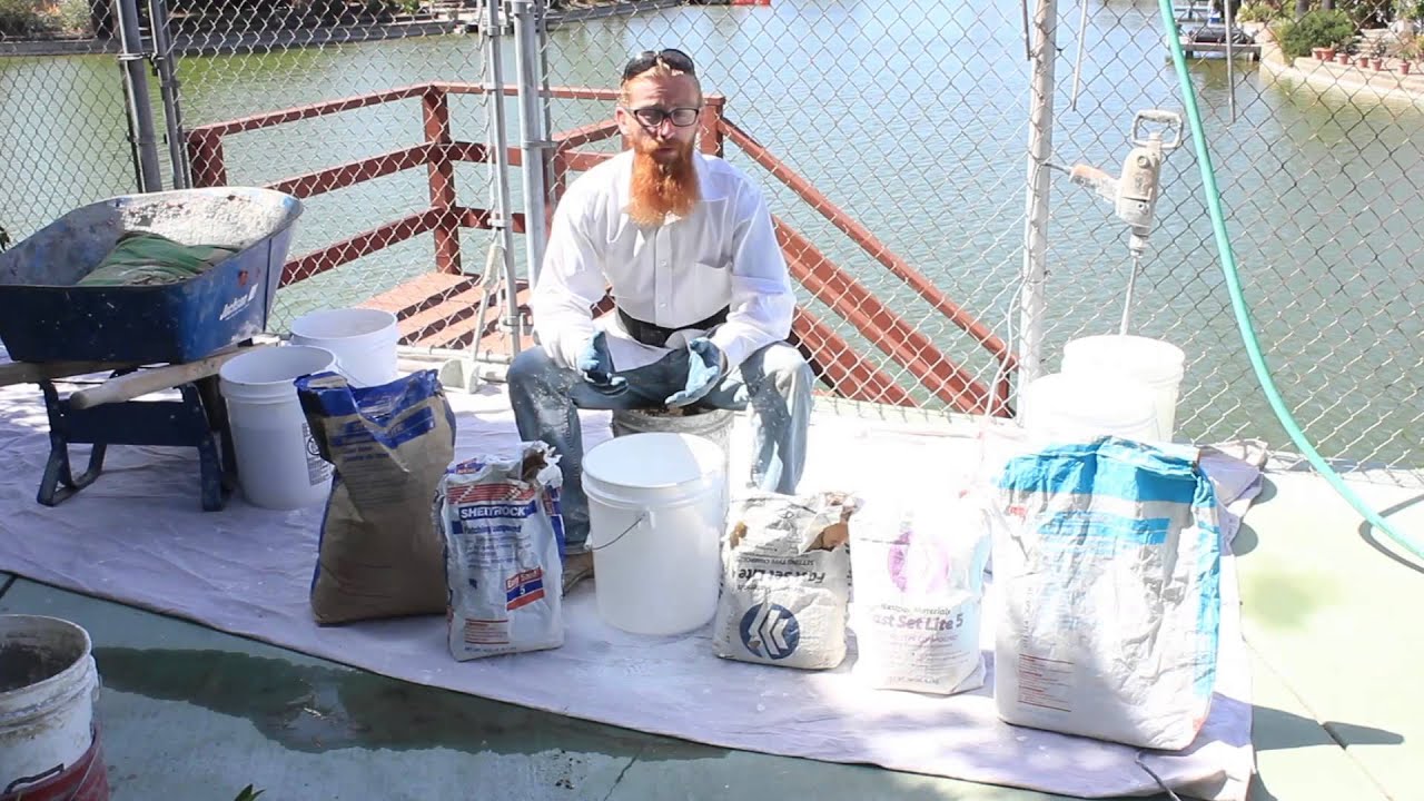 How to mix interior plasters in a bucket.