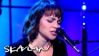 Norah Jones performs «Flipside» | Skavlan