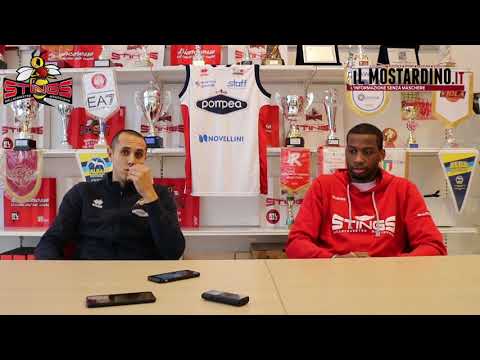 Pre-partita di Pompea Mantova - Orasì Ravenna con l'assistant coach Cassinerio e Morse