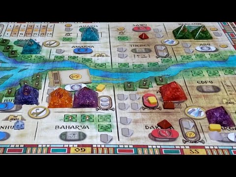 Construyendo pirámides para Amun-Re. Videosesión del clásico juego de mesa