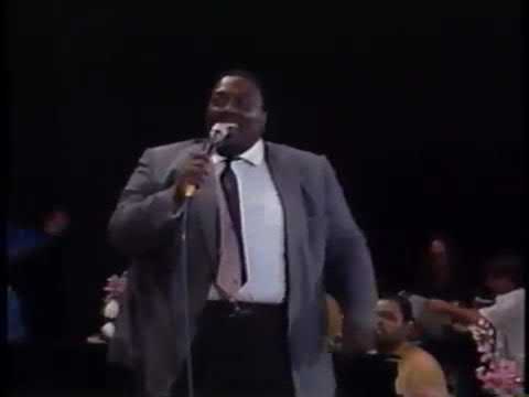 Bishop Jeff Banks and The Revival Temple Mass Choir - I'm Blessed