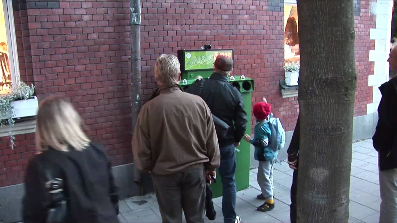 Bottle Bank Arcade - TheFunTheory.com - Rolighetsteorin.se