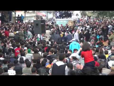 مظاهرة في حي الخالدية في مدينة حمص في جمعة "التدخل العسكري الفوري"