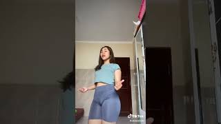 Download lagu cewek cantik pakai celana ketat mp3