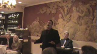 O Sole Mio, performed by Vincent Ricciardi
