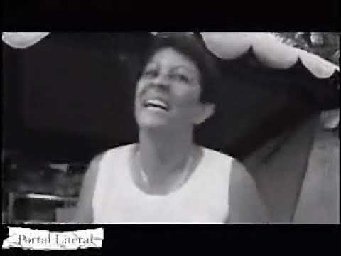 CHORA GAMBÁ - Do lado de fora do Morumbi - Final 2002 - 2ª Parte (Legendado)