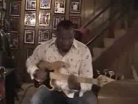 James Ross @ (Bassman) Butch Ramsey - In The Bass-ment - "8 String Bass" Jross-tv