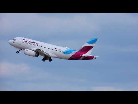 Flugzeug Ankunft und Abflug vom Flughafen Düsseldorf