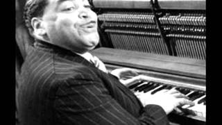 Fats Waller - Lounging At The Waldorf