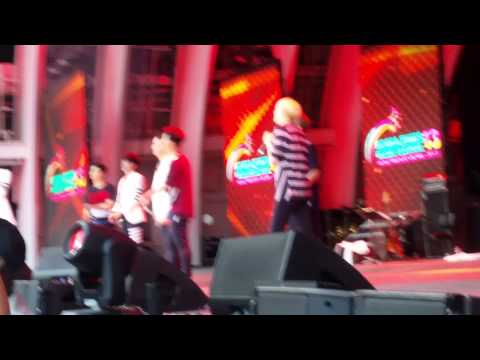 150502 - singing happy b-day to BamBam @ KMF 2015