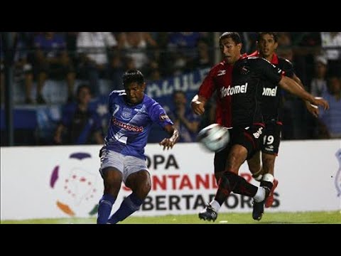 Emelec 2 x 1 Newell's Old Boys - (Resumen del partido 10 Febrero 2010)