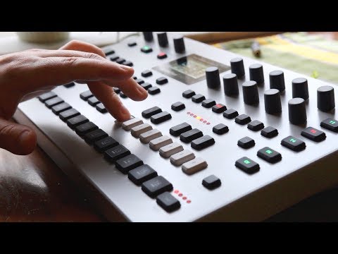 Immagine Elektron Analog Four MKII 4-Voice Tabletop Analog Synthesizer 2020 - Present - Black - 10