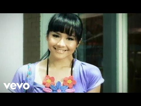 Lirik lagu Gita Gutawa dan video karaoke| Kumpulan lyrics terlengkap di
