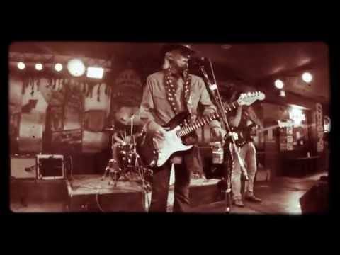 Howlin' Waters {Master Blues Guitarist Series} - Backdoor Man