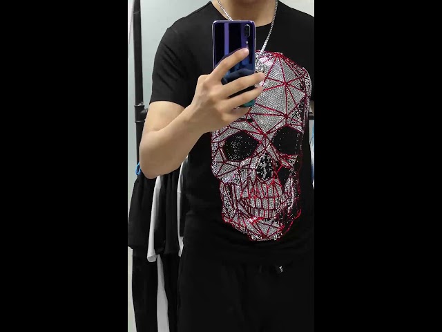 Vídeo relacionado con Camisa de Calavera y Cuervo Negro Calavera Oculta gótica Camiseta