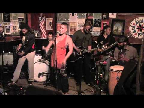 Shelley Nicole's blaKbüshe - Give it to Me - Banjo Jim's, NYC
