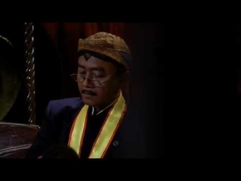 Vidio profil kezia warouw,  like comment n share... Miss universe - Indonesia 2016