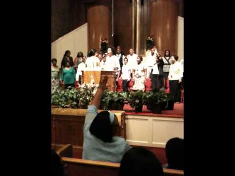 Daria Raymore singing "Only Way" with Kevin James and GLV