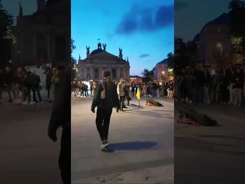 Ukraine Lviv During The War See Beautiful Girls Nightlife - Lwiw  Musik and Street Party