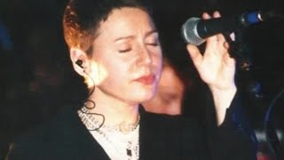 Aikea Guinea Cocteau Twins Live Nottingham 1994 Elizabeth Fraser