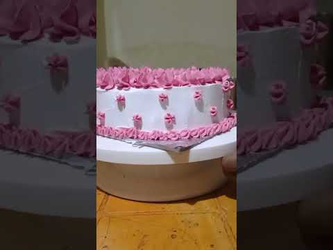 cake by #tassuushaikh