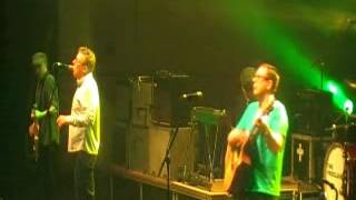 The Proclaimers 2015- Glasgow (2)Rainbows And Happy Regrets