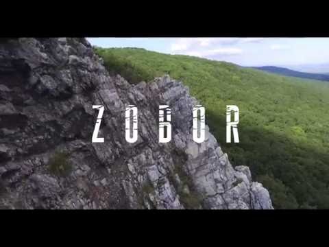 VIDEO: Krásny pohľad zo skál Zobora: Raj nielen pre horolezcov