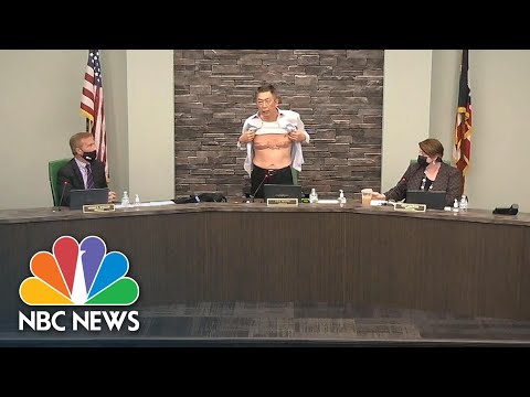 這樣就夠愛國了嗎？亞裔美國官員展示軍隊傷疤，譴責種族主義暴力 ('Is This Patriot Enough?': Asian American Official Shows Military Scars, Condemns Racist Violence)