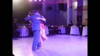 Julio y Ana. "Cacareando". Milonga Fruto dulce.
