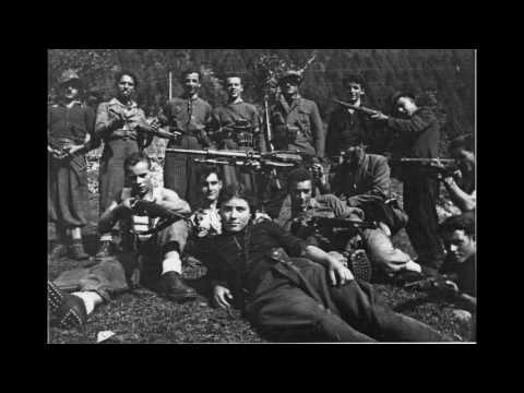 Gruppo Folk Italiano - Il bersagliere ha cento penne (Il partigiano)