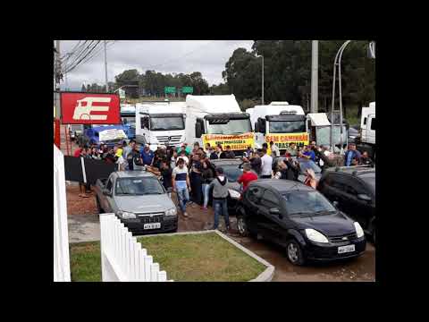 Justiça determina multa de R$ 100 mil caso caminhoneiros bloqueiem rodovias