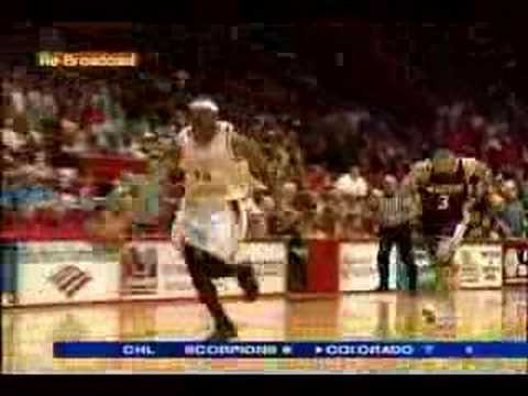 J.R. Giddens- First two dunks as a Lobo