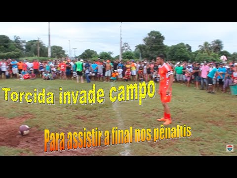 Torcedores invade campo na decisão por pênaltis entre Manchester United X Milhomem