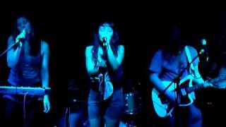 A Sunny Day in Glasgow- Shy (live 03-14-10).MOV