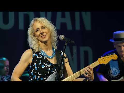 Laurie Morvan Dance In The Rain LIVE @ Blue Frog Studios