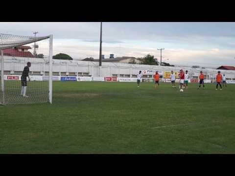 João perdendo penalti. 15 Novembro de Campo Bom.