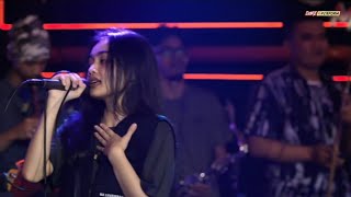 Download lagu Scimmiaska Menggapai Bahagia ft Anna mp3