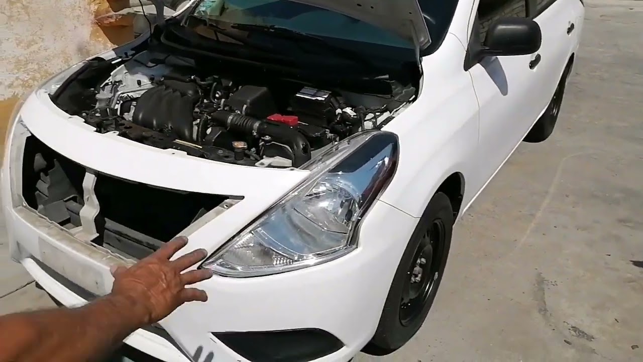 COMO QUITAR O CAMBIAR PARRILLA DE UN VERSA MOD 2018