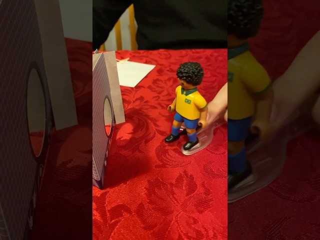 Vídeo relacionado con PLAYMOBIL | DFB | Juego de Jugadores 1 | Figuras de fútbol | Juego de fútbol | 210449
