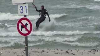 preview picture of video 'Winter-Action Kitesurfen Ostsee, Kitesurf Video Surfspot Brasilien bei Kalifornien'