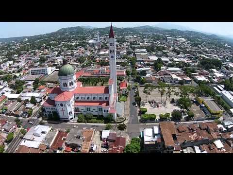 San Salvador, una vista aérea del Drone 