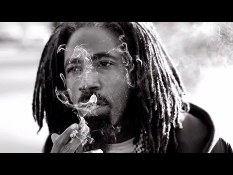 AKIL THE MC IS 2PAC WITH HIS OG HOMIES